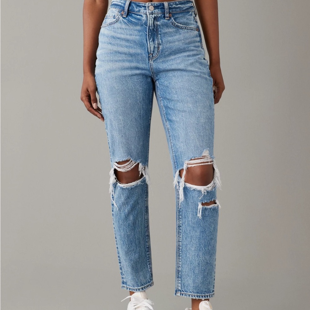 American Eagle Outfitters AE Strigid Ripped Mom Jean